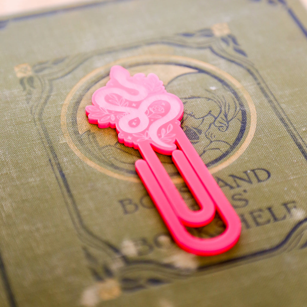📎 Acrylic Jumbo Paperclip Bookmark