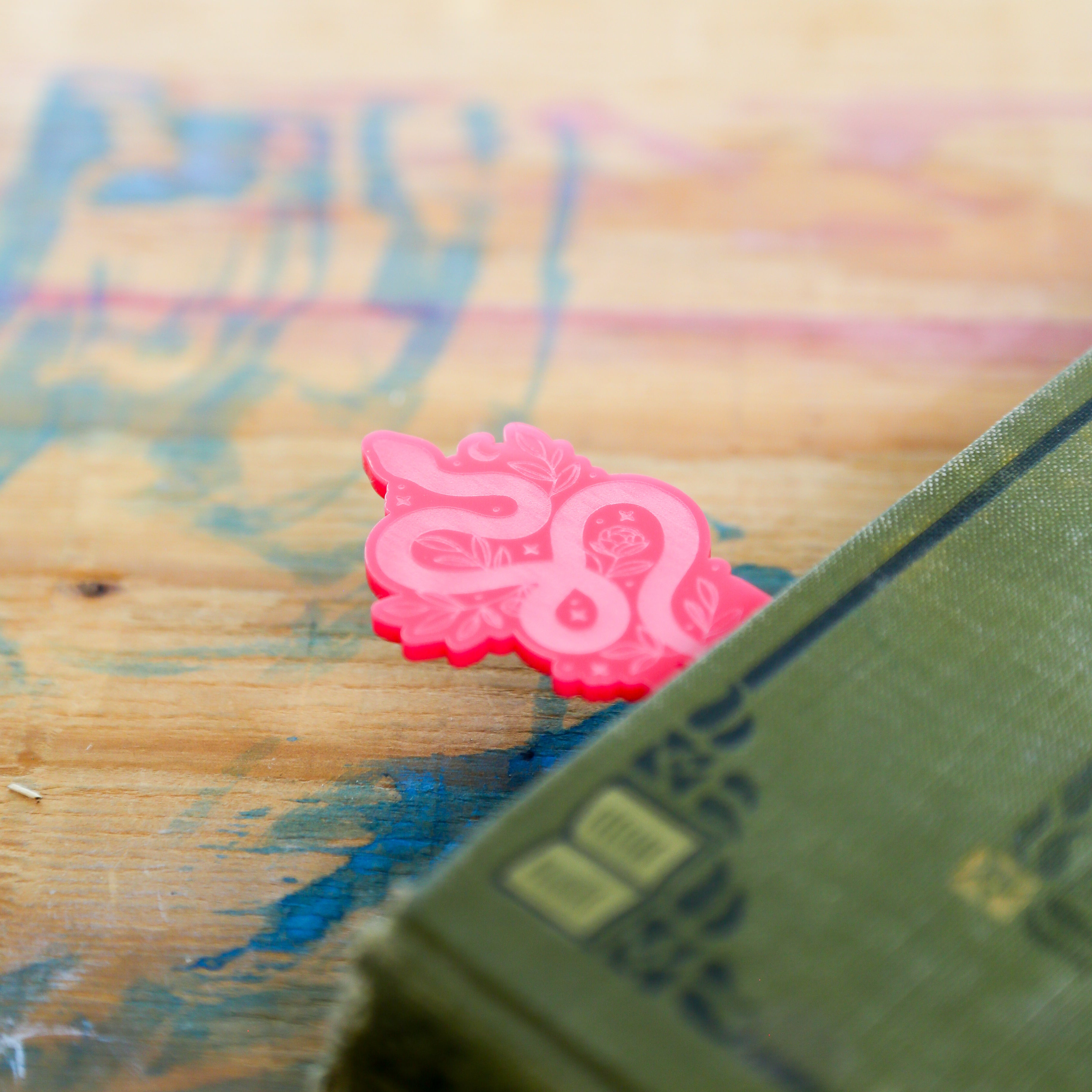 📎 Acrylic Jumbo Paperclip Bookmark